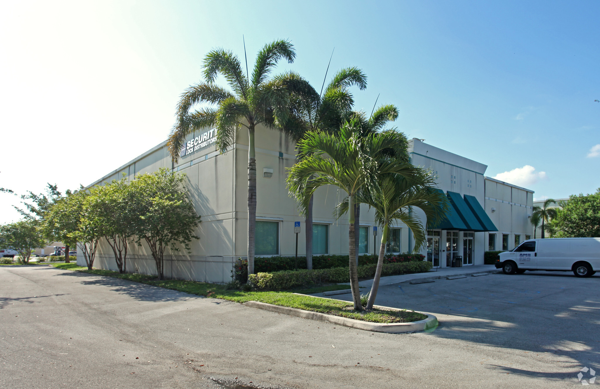 2250 NW 15th Ave, Pompano Beach, FL for sale Building Photo- Image 1 of 1