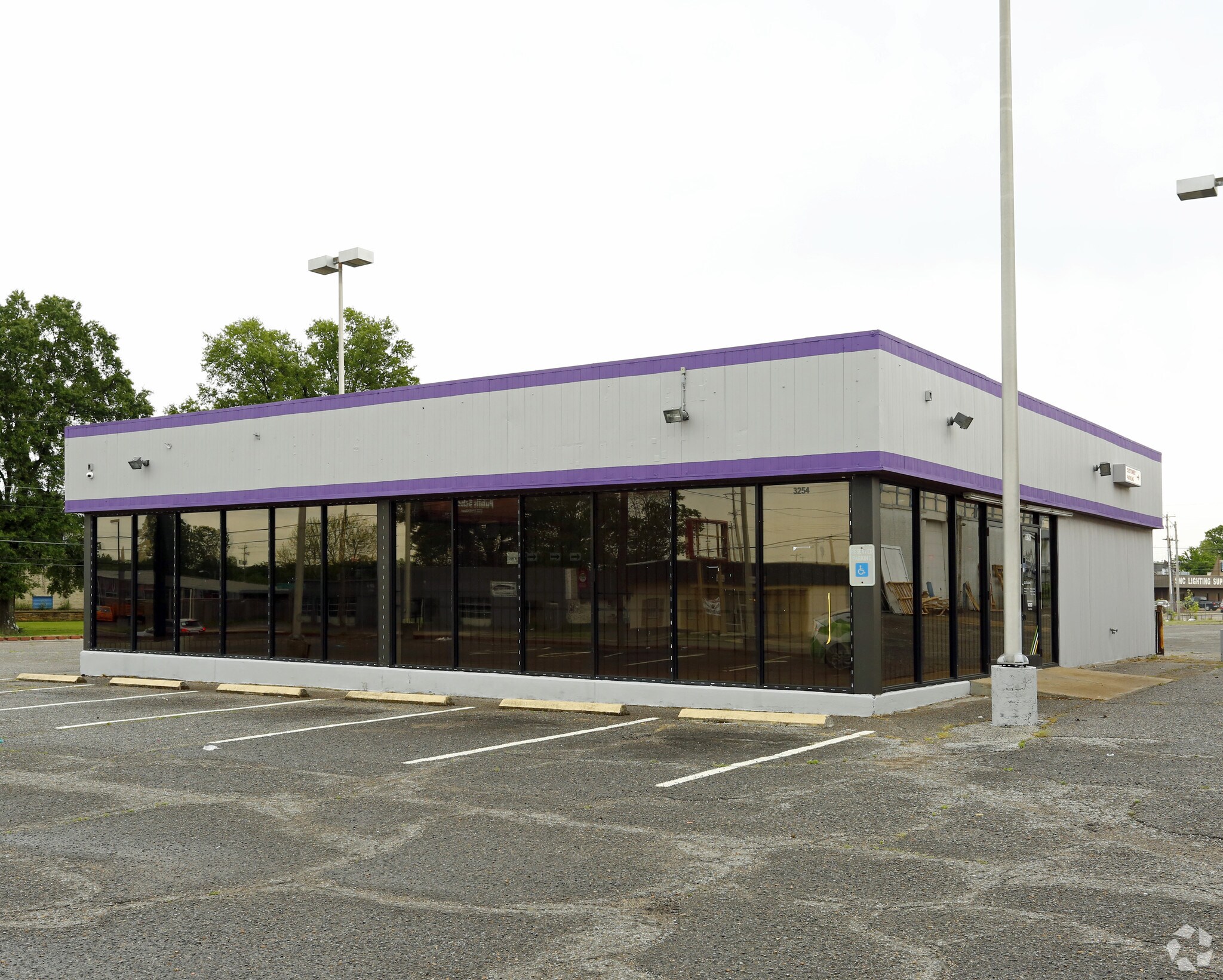 3254 Elvis Presley Blvd, Memphis, TN for sale Primary Photo- Image 1 of 5