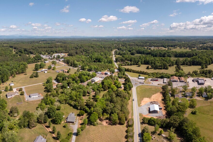 0 NC 9 Hwy, Tryon, NC à vendre - Photo du bâtiment - Image 3 de 19