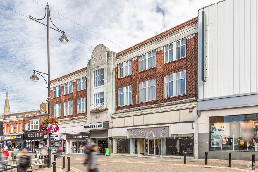1-32 Quadrant Arcade, Romford à louer - Photo du bâtiment - Image 3 de 4