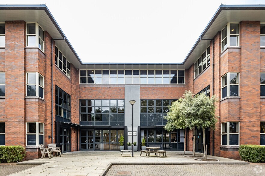 Sealand Rd, Chester à louer - Photo du bâtiment - Image 2 de 4