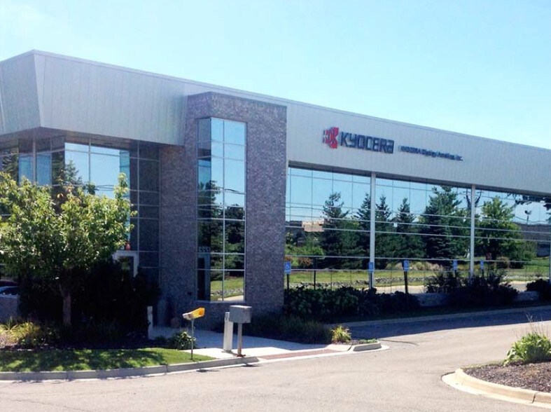 46723 5 Mile Rd, Plymouth, MI à louer - Photo principale - Image 2 de 4