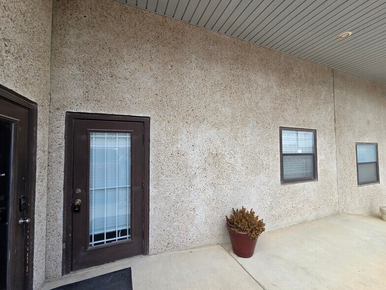4737 College Park, San Antonio, TX à louer - Photo du bâtiment - Image 3 de 5