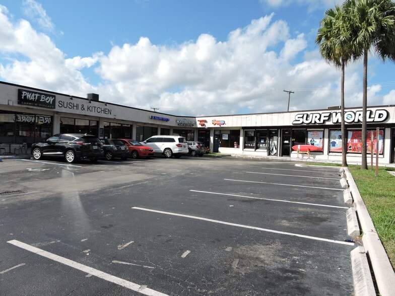 4391-4411 N Federal Hwy, Fort Lauderdale, FL à louer - Photo du bâtiment - Image 3 de 7