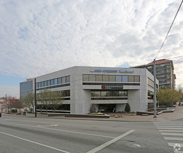 200 E Ponce De Leon Ave, Decatur, GA à louer - Photo du bâtiment - Image 1 de 16