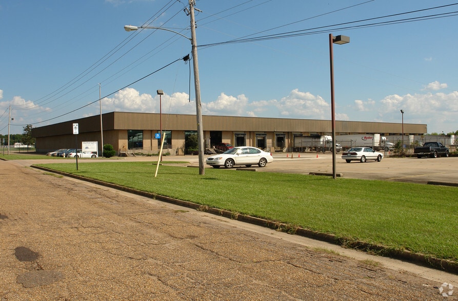 4365 Michael Avalon St, Jackson, MS for lease - Primary Photo - Image 1 of 13