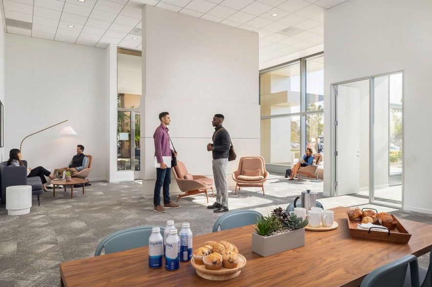 2600 Great America Way, Santa Clara, CA for lease - Interior Photo - Image 2 of 12