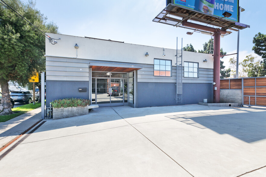 2332-2340 S Centinela Ave, Los Angeles, CA for lease - Building Photo - Image 1 of 15