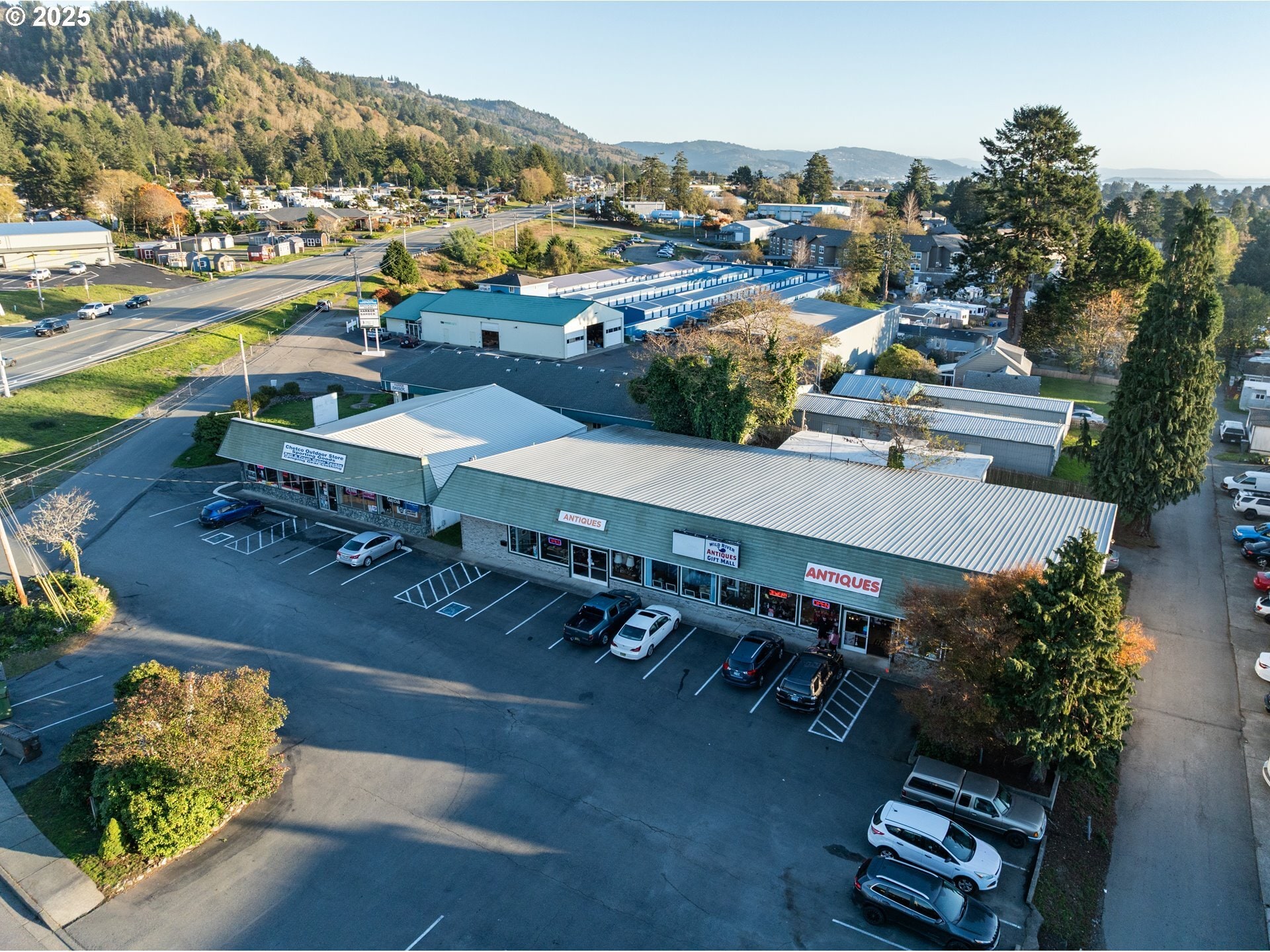 16218 W Hoffeldt Ln, Brookings, OR for sale Primary Photo- Image 1 of 10
