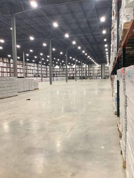 2349 Goshen Tpke, Scotchtown, NY à louer - Photo intérieure - Image 3 de 4