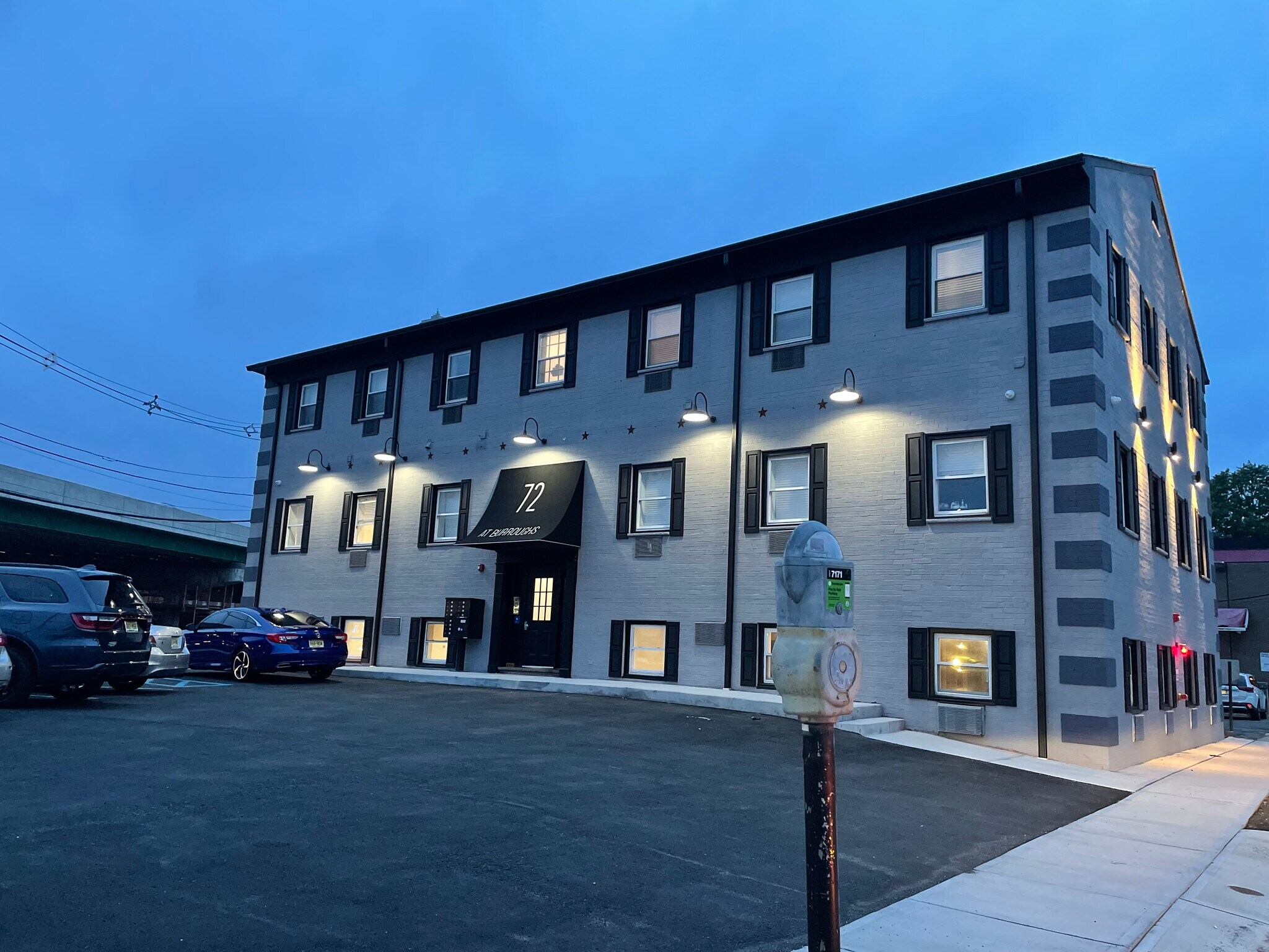 72 Burroughs Pl, Bloomfield, NJ for lease Building Photo- Image 1 of 4