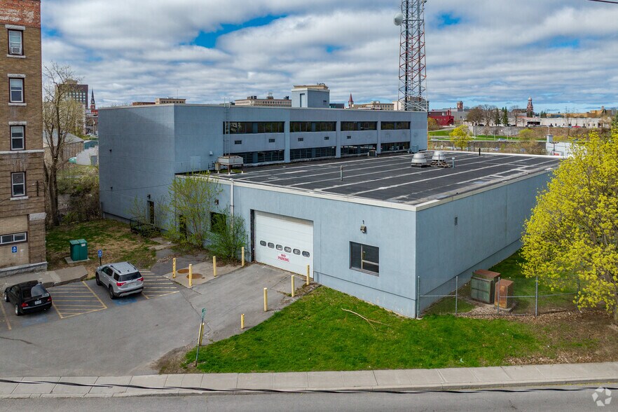 137 Main Ave, Watertown, NY for lease - Building Photo - Image 2 of 6