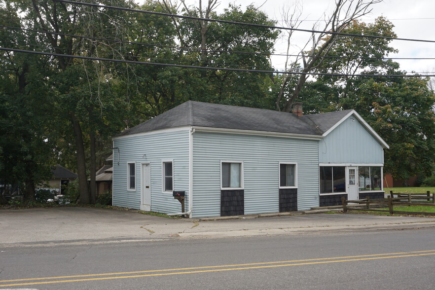 5928 E Michigan Ave, Kalamazoo, MI à vendre - Photo du bâtiment - Image 1 de 4