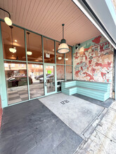 1725 W Chicago Ave, Chicago, IL for lease Interior Photo- Image 1 of 5