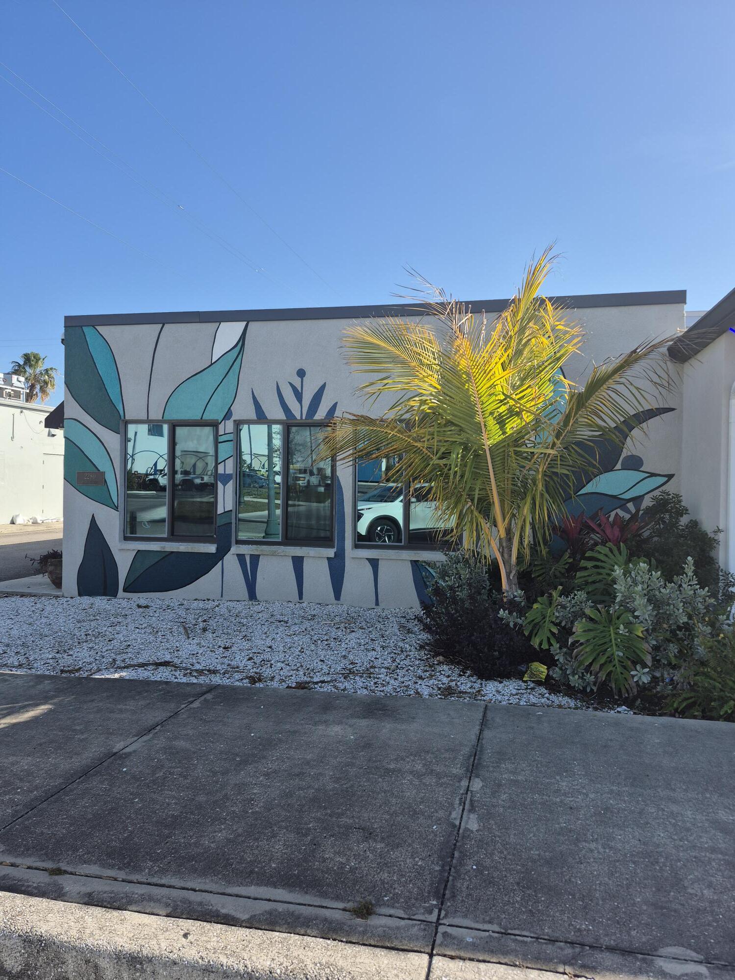2280 Main St, Sarasota, FL for lease Primary Photo- Image 1 of 17