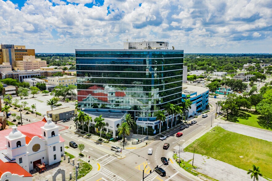 1401 W Manatee Ave, Bradenton, FL à louer - Photo du bâtiment - Image 2 de 18