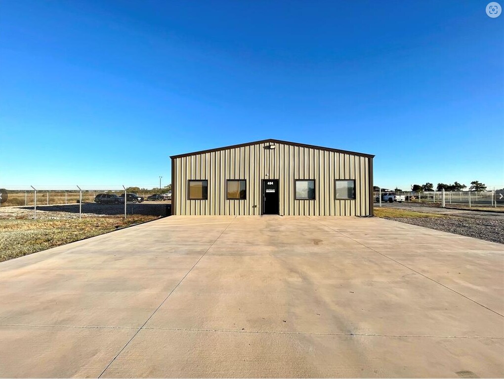 404 Pikes Peak Rd, Chickasha, OK à vendre Photo principale- Image 1 de 9