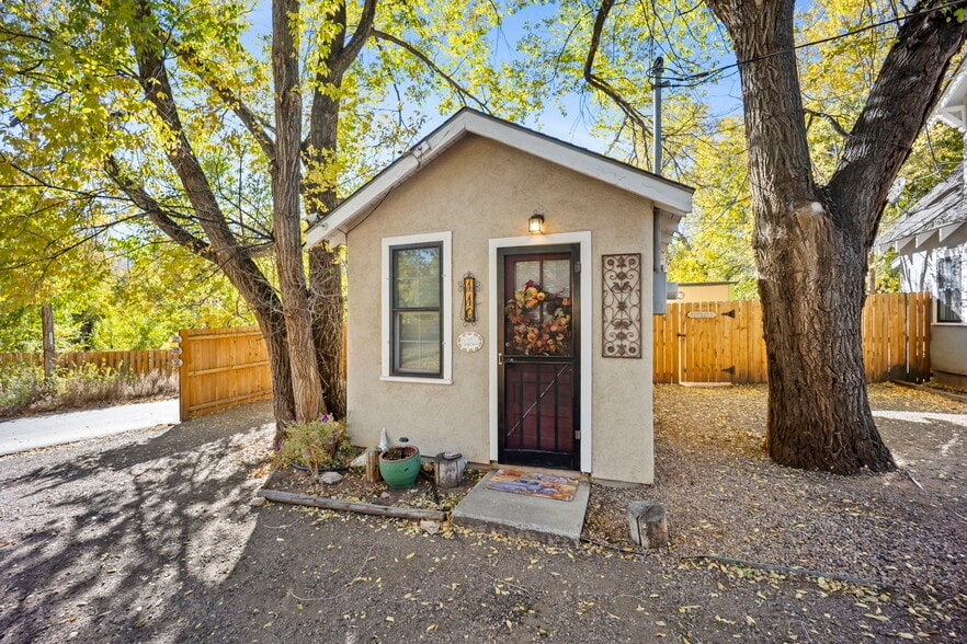 102 Holly St, Colorado Springs, CO for sale - Building Photo - Image 3 of 33