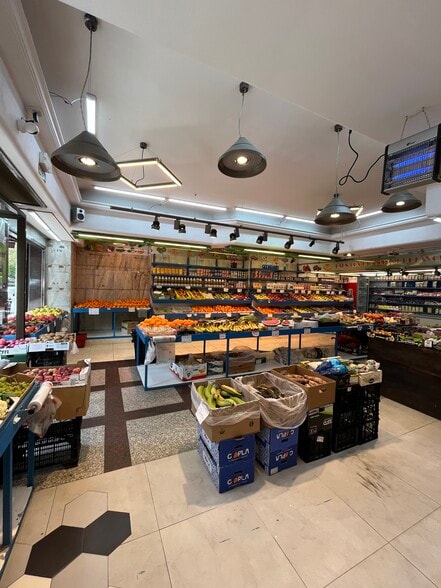 Calle de Bolivia, 24, Madrid, Madrid for lease - Building Photo - Image 3 of 8