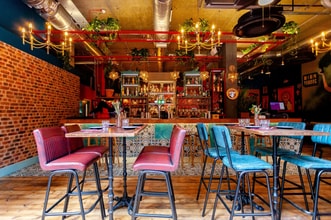 Ash Ave, London for lease Interior Photo- Image 2 of 6