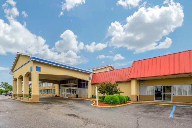 Plus de détails pour 87 Jenkins Ln, Triadelphia, WV - Services hôteliers à vendre