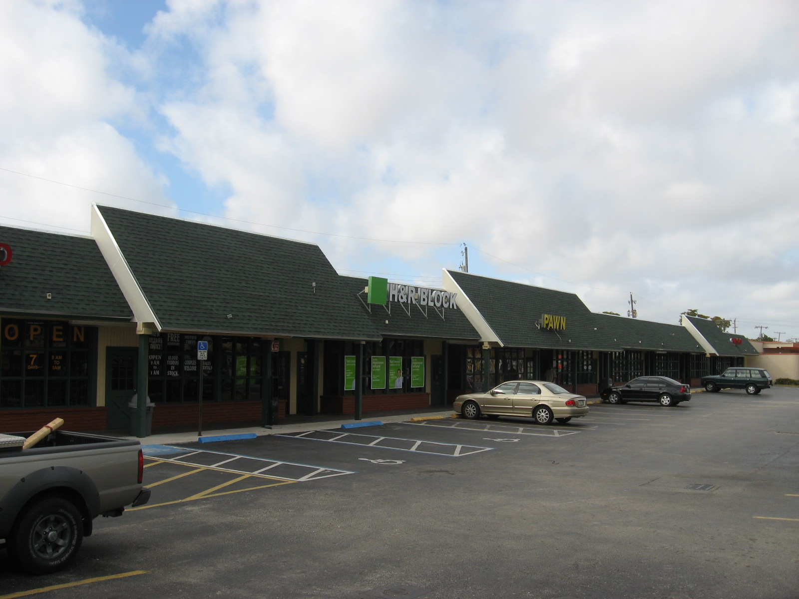 734-770 NE 167th St, Miami, FL for lease Building Photo- Image 1 of 2