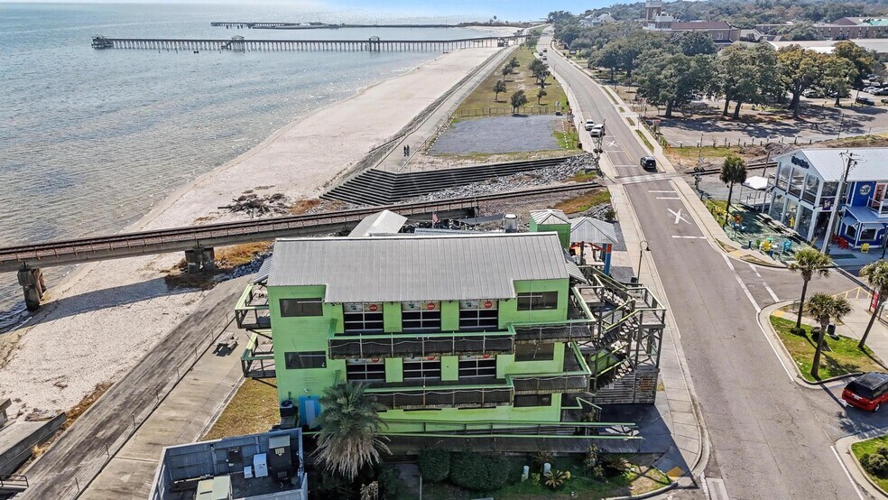 113 S Beach Blvd, Bay Saint Louis, MS à vendre - Aérien - Image 3 de 48