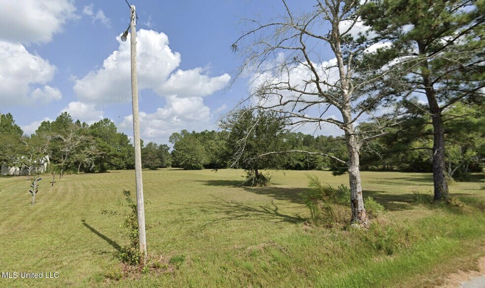 6316 Dobson Rd, Vancleave, MS à vendre - Photo du bâtiment - Image 3 de 7
