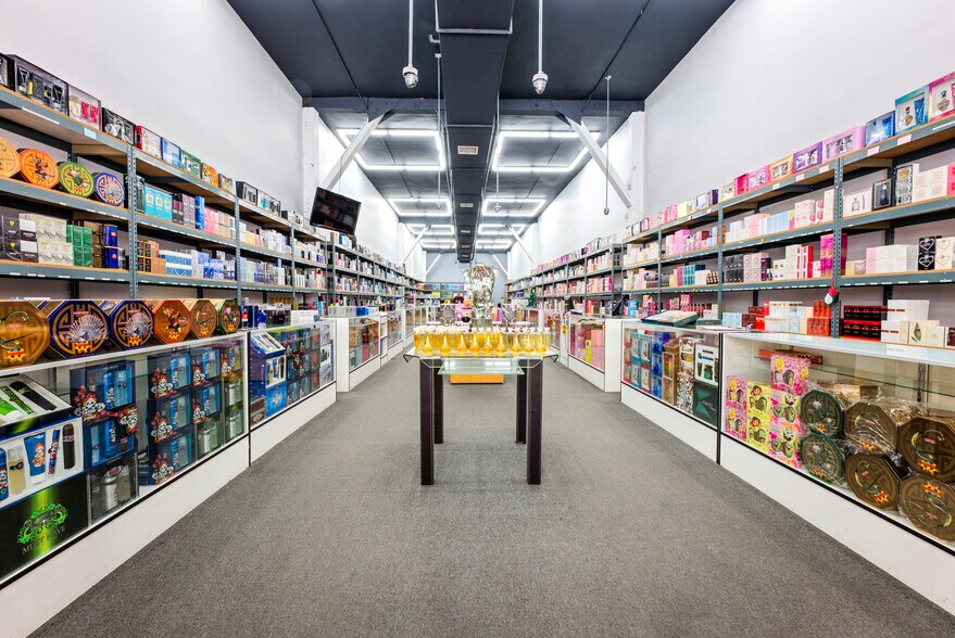 523-525 S Broadway, Los Angeles, CA for lease - Interior Photo - Image 2 of 18