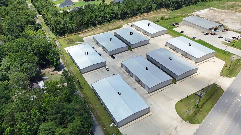 8701 Tucker Rd, Ocean Springs, MS à louer - Photo du bâtiment - Image 2 de 6