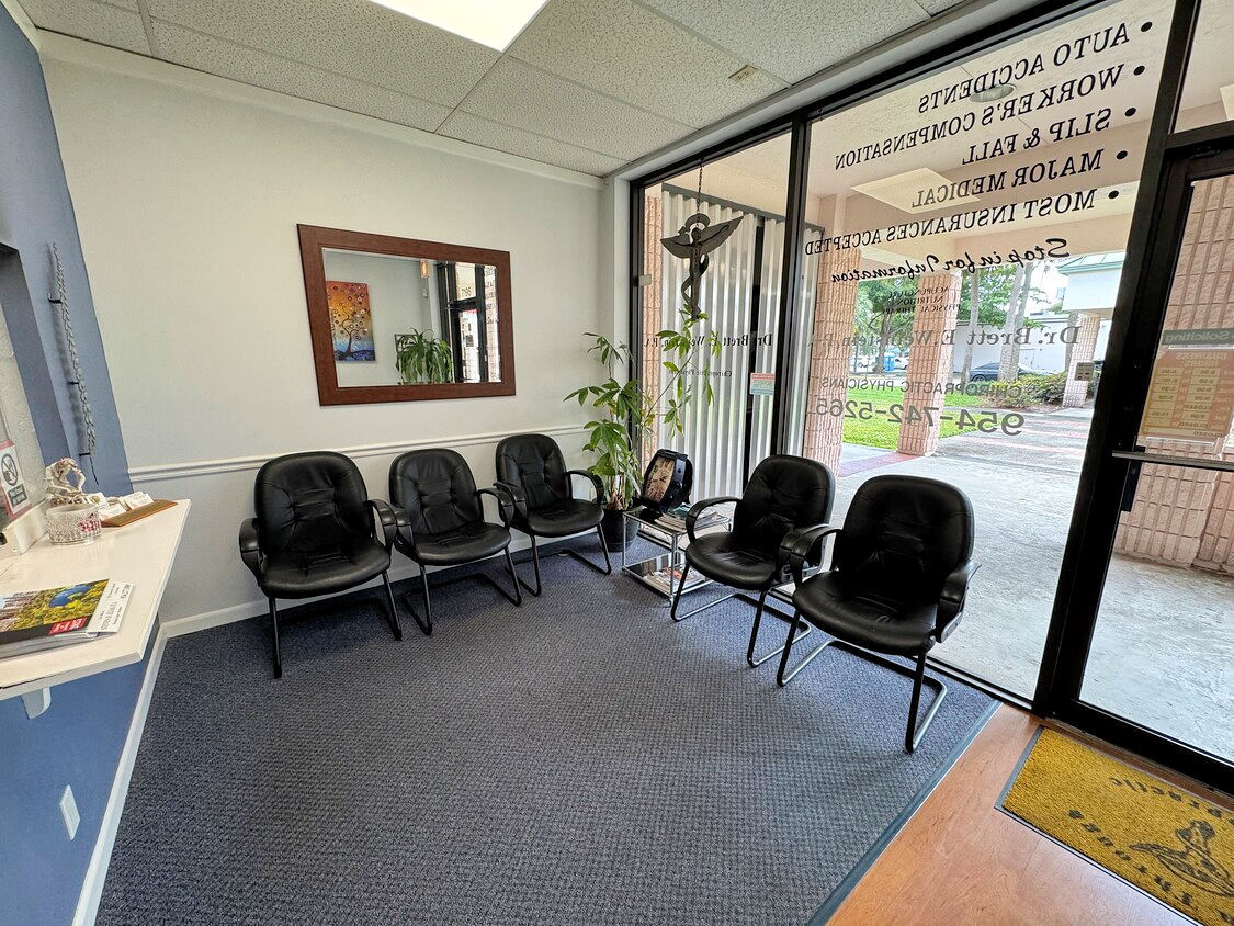 7101-7225 W Oakland Park Blvd, Lauderhill, FL for lease Interior Photo- Image 1 of 4