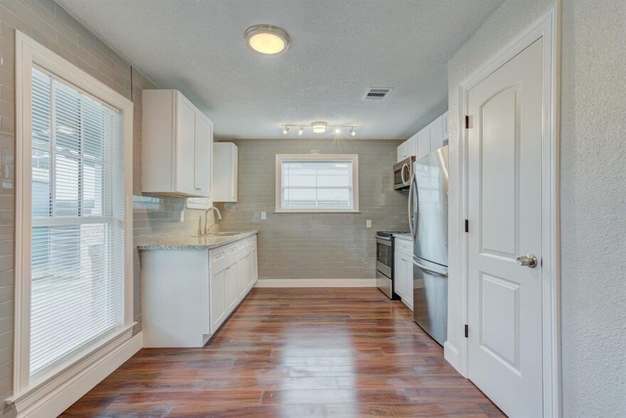 2127-1 Maximilian St, Houston, TX for sale - Building Photo - Image 3 of 20