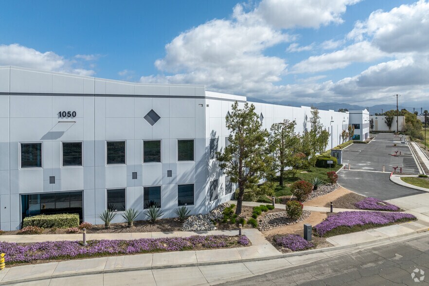 1050 E Orange Show Rd, San Bernardino, CA for sale - Building Photo - Image 2 of 8