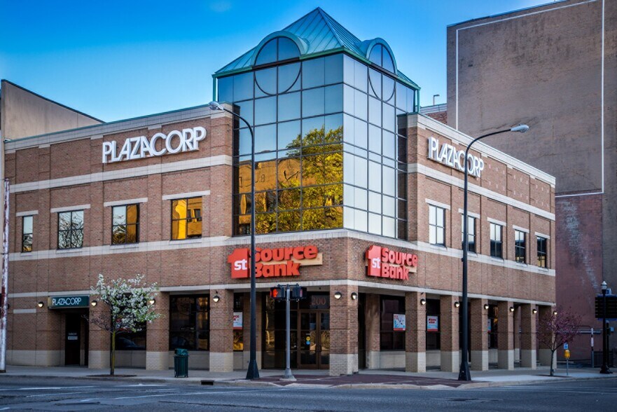 200 W Michigan Ave, Kalamazoo, MI à louer - Photo du bâtiment - Image 1 de 1