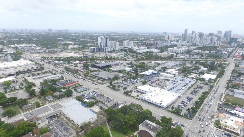 105-109 E Sunrise Blvd, Fort Lauderdale, FL for lease - Aerial - Image 3 of 4