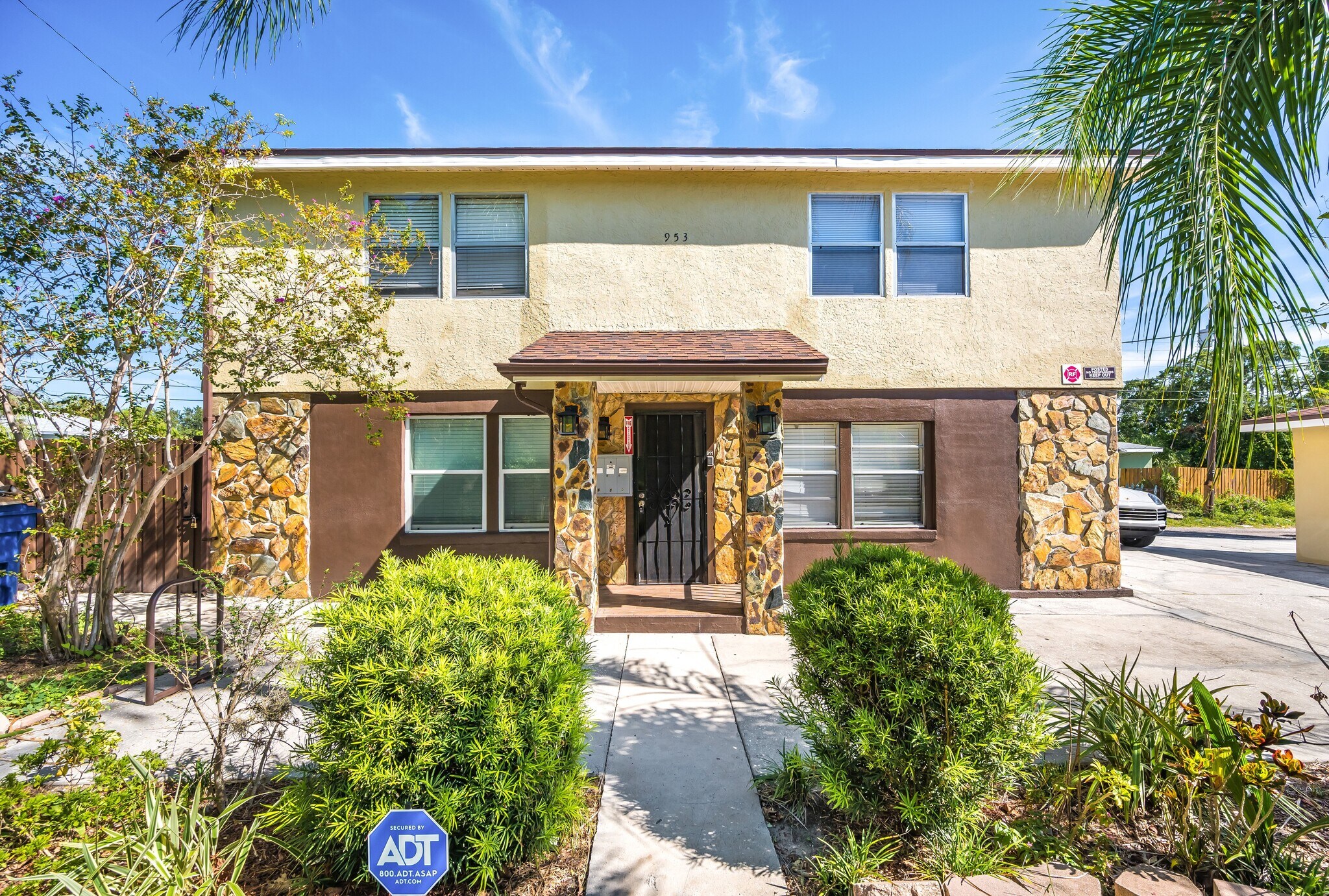 950 18th Ave S, Saint Petersburg, FL à vendre Photo du bâtiment- Image 1 de 1