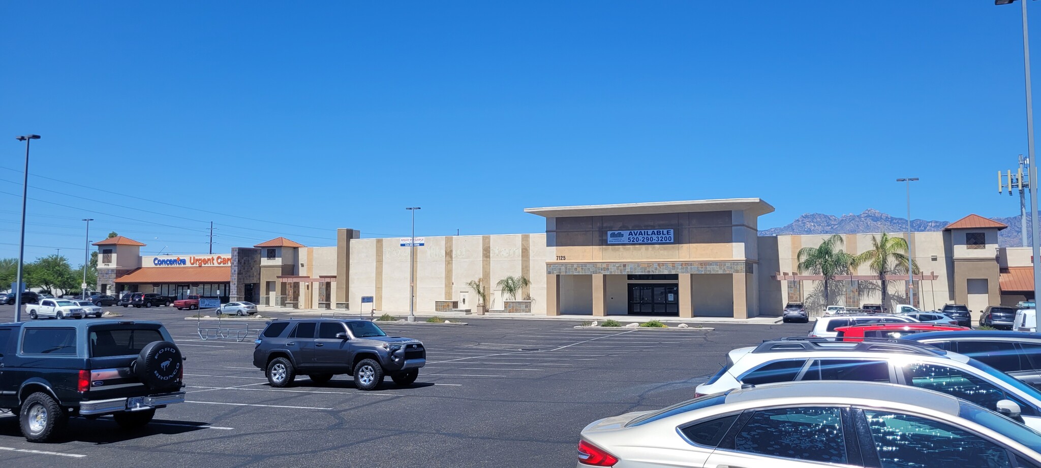 7105-7169 E Broadway Blvd, Tucson, AZ for lease Building Photo- Image 1 of 11