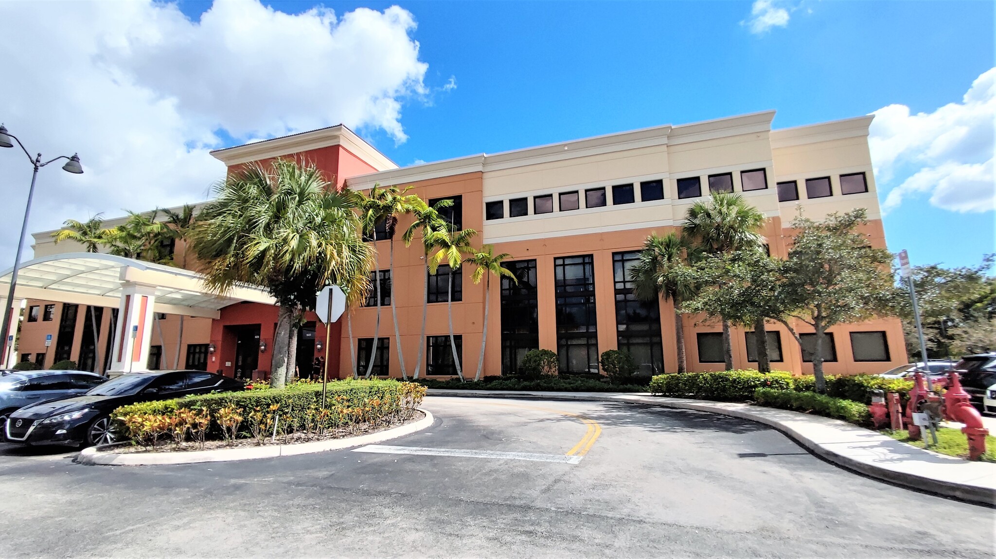 925 NE 30th Ter, Homestead, FL for lease Building Photo- Image 1 of 21