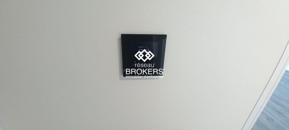 Office in L'Union for lease - Interior Photo - Image 2 of 7