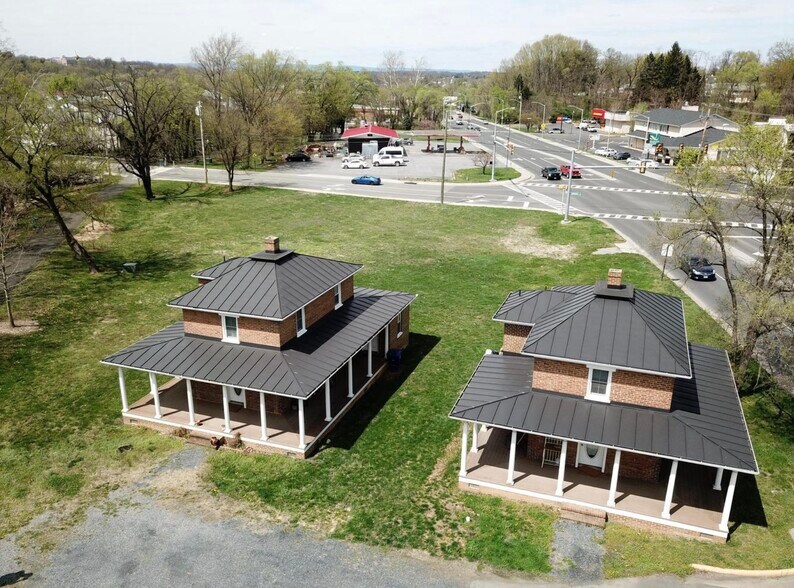 602 Radham St, Front Royal, VA à vendre - Photo du bâtiment - Image 3 de 7