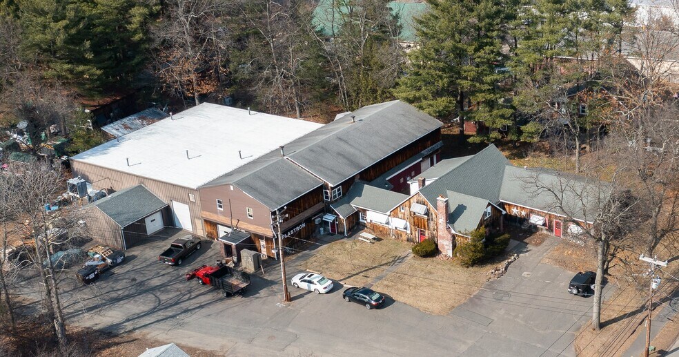 382 Southampton Rd, Westfield, MA à vendre - Photo du bâtiment - Image 1 de 6