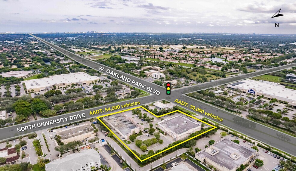 8053 W Oakland Park Blvd, Sunrise, FL à vendre - Photo du bâtiment - Image 2 de 20