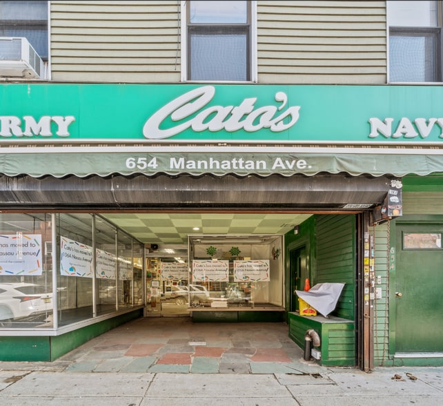 654 Manhattan Ave, Brooklyn, NY à vendre - Photo principale - Image 1 de 1
