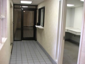 980 N Woodland Dr, Lancaster, SC for sale Interior Photo- Image 2 of 3