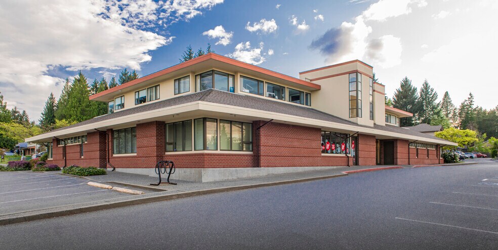 6010 Brickyard Rd, Nanaimo, BC à louer - Photo du bâtiment - Image 2 de 10