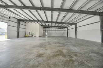 1800 Meadow Edge Ln, Spring, TX for lease Interior Photo- Image 2 of 16