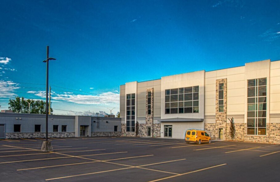 1479 John Counter Blvd, Kingston, ON à louer Photo principale- Image 1 de 2