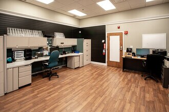 145 Globe St, Fall River, MA à louer Photo intérieure- Image 2 de 7