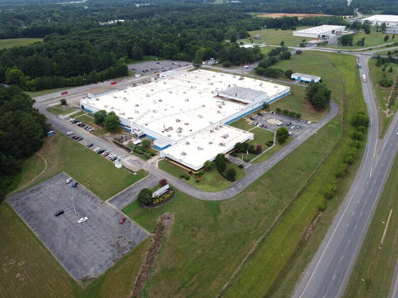 1641 Thompson Rd, Hartselle, AL à vendre - Photo du bâtiment - Image 1 de 20