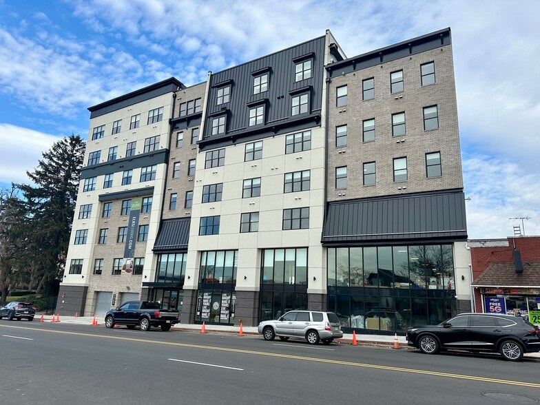 475 Main St, Orange, NJ à louer - Photo du bâtiment - Image 1 de 4
